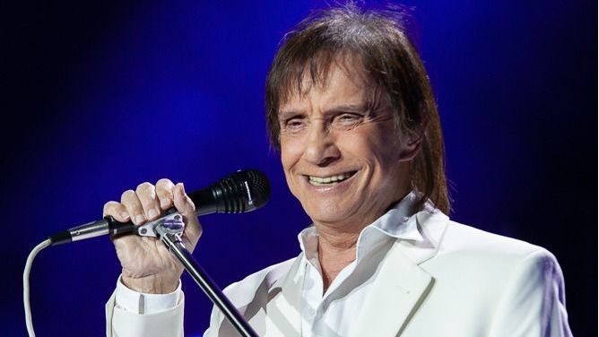  Rei Roberto Carlos retorna à capital baiana em apresentação especial e gratuita