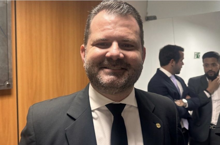  Deputado Angelo Coronel diz que seguirá decisão do pai e critica mudança unilateral de Cafu Barreto