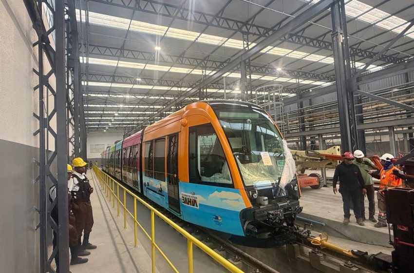  Trens do VLT já estão em preparação para início da operação assistida em 2026