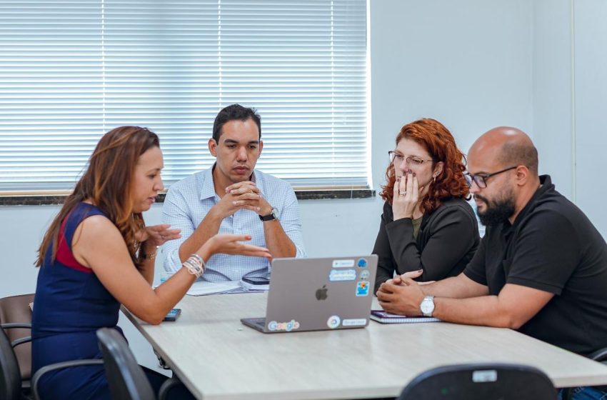 Gestão municipal fecha 2025 com modernização administrativa e economia milionária em Lauro de Freitas