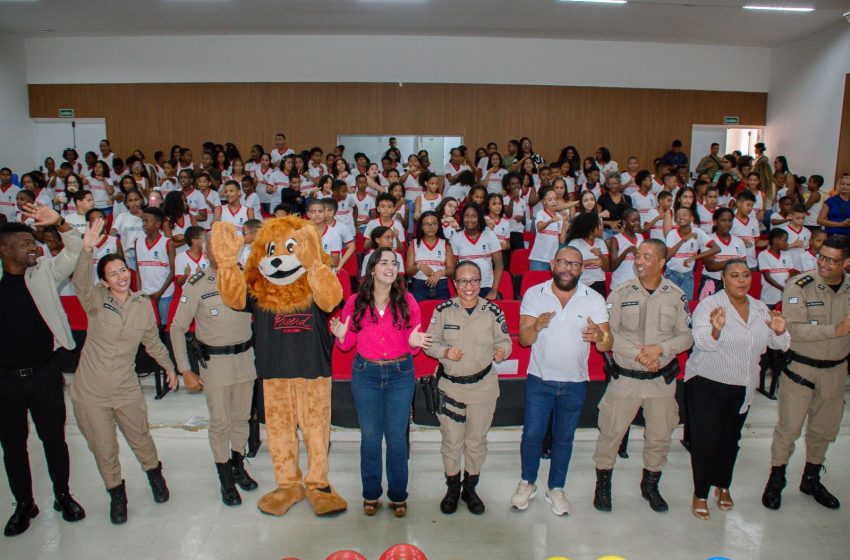 Proerd forma 274 alunos da rede municipal de Lauro de Freitas