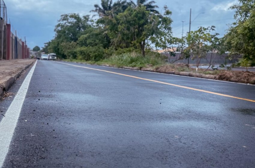  Buraquinho recebe nova sinalização viária após recapeamento do Pavimenta Lauro