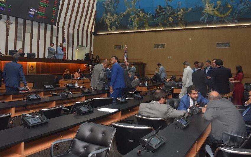 ALBA aprova cinco projetos de lei do Executivo e um do Legislativo