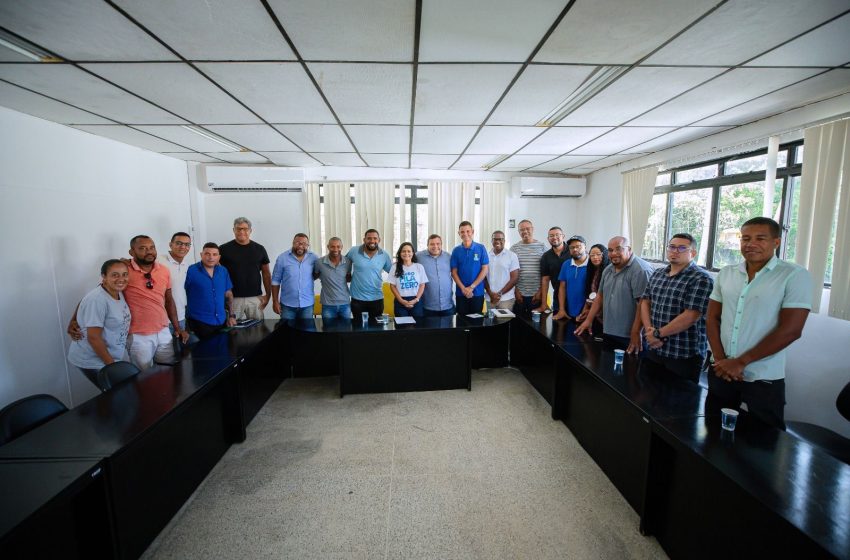  Débora reúne com associações e inicia planejamento das festas de Lauro de Freitas para 2026”