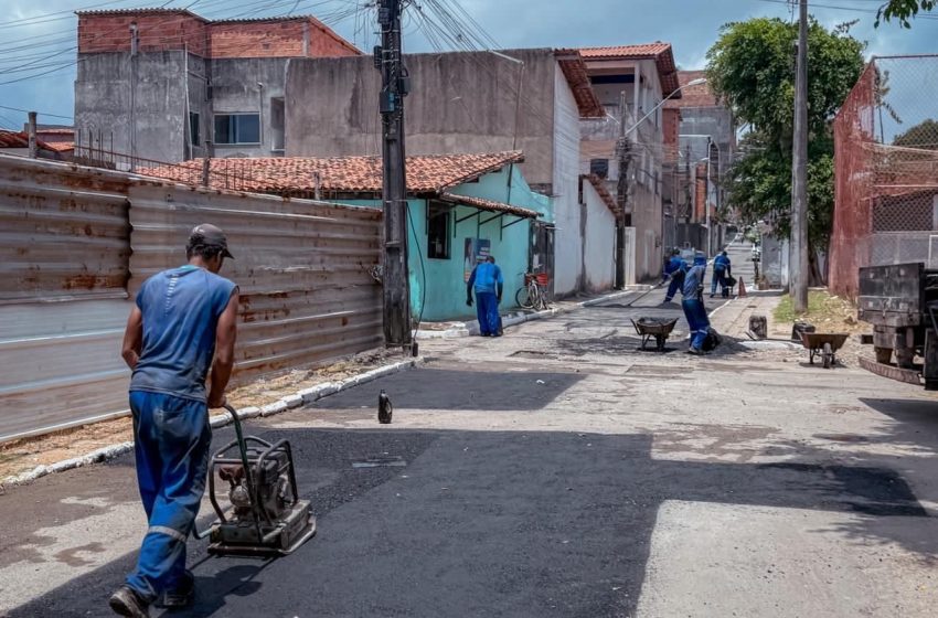 Mutirão da Operação Buraco Zero chega a Vida Nova
