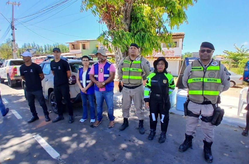  Camaçari intensifica fiscalização e acaba com cobrança ilegal de estacionamento na orla