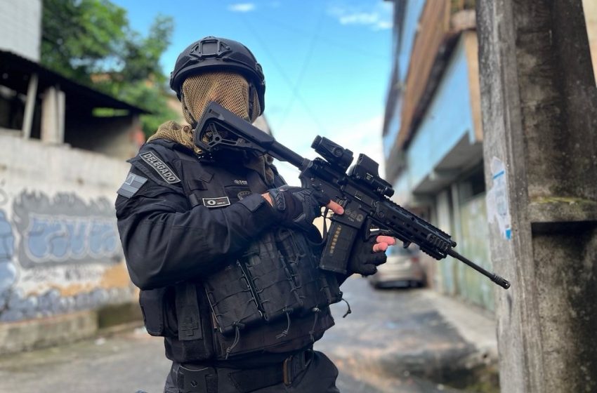  Operação “Anátema 2” tem alvos em Lauro de Freitas e prende seis integrantes de facção criminosa