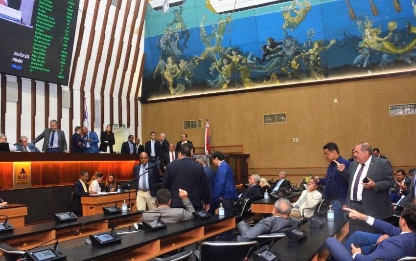  ALBA aprova cinco projetos do Executivo após maratona de votações