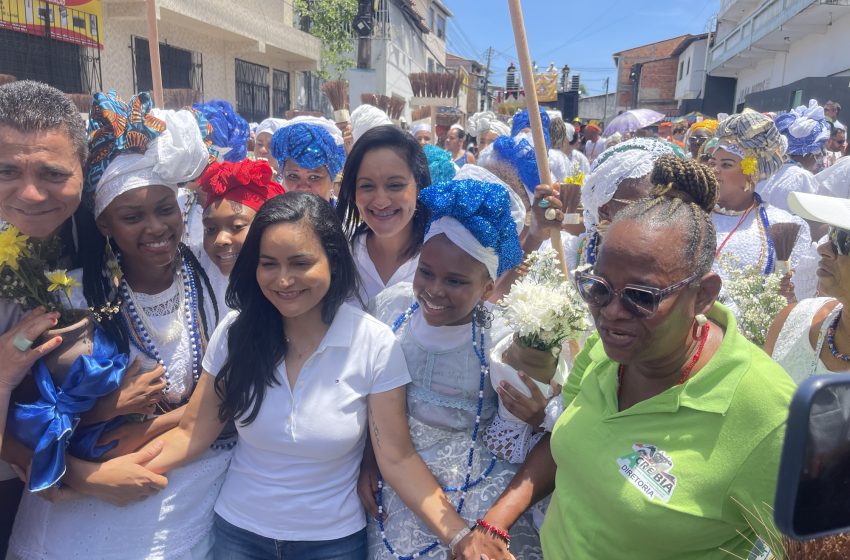 “A Lavagem do Caranguejo voltou bonita, do jeito que a população sempre mereceu”, afirma Débora Regis