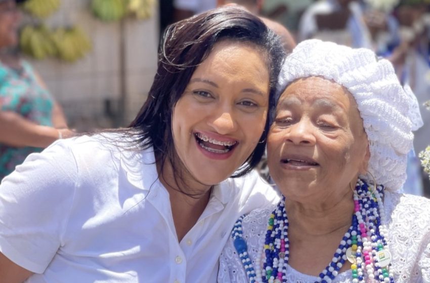  Diana de Souza destaca valorização da cultura na Lavagem do Caranguejo em Lauro de Freitas