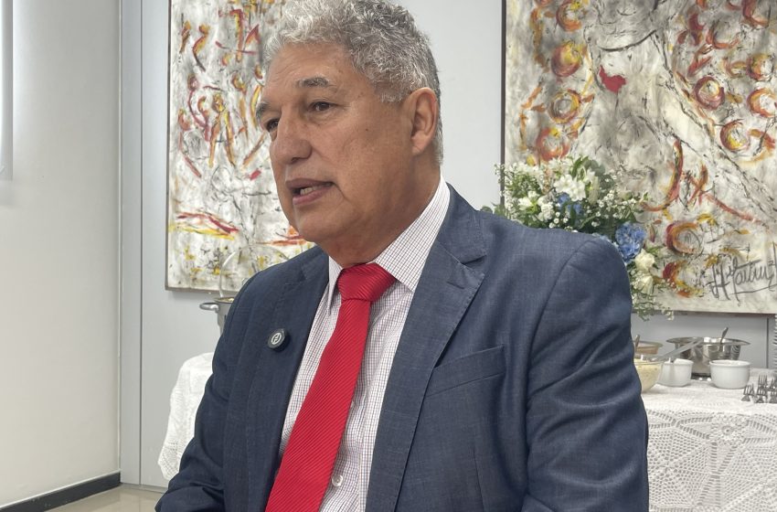  Rosemberg Pinto questiona ação judicial sobre posse no TCE e aponta possível erro material