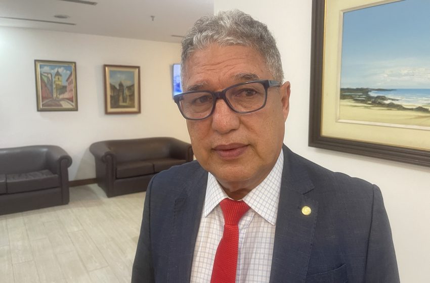 “Volto com gratidão”: Em recuperação, Rosemberg retorna à ALBA e relata acidente grave sofrido com sua equipe