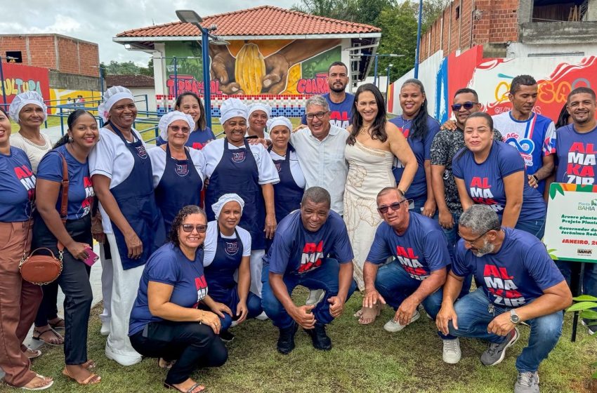  Em visita do governador a Coaraci, Rosemberg entrega ambulância nova para fortalecer saúde do município