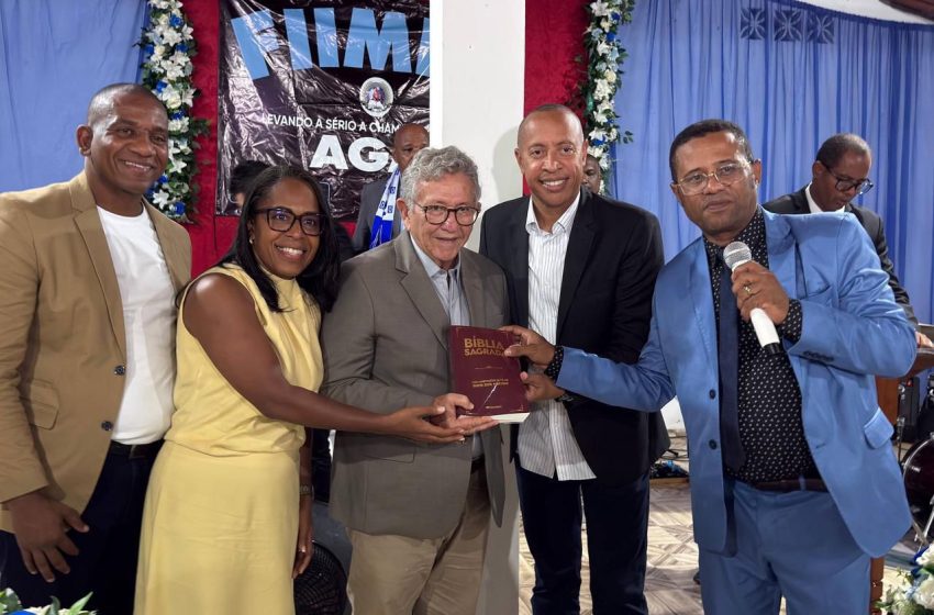 Caetano participa de encontro nacional com líderes evangélicos em Camaçari e reforça diálogo com o segmento