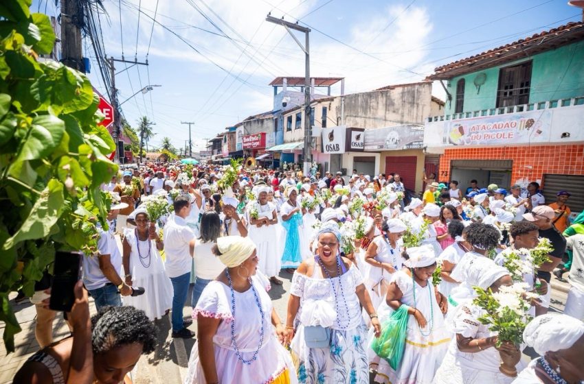  Entre devoção e cultura popular, Lavagem de Barra do Pojuca dá início ao calendário festivo da orla