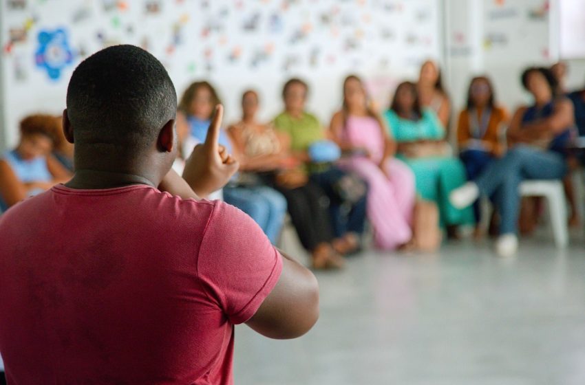  Alunos do curso de Cuidador Infantil participam de Workshop de Libras