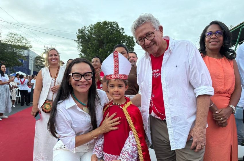  Durante homenagens a São Thomaz de Cantuária, Ivoneide Caetano ressalta compromisso com Camaçari e foco no trabalho