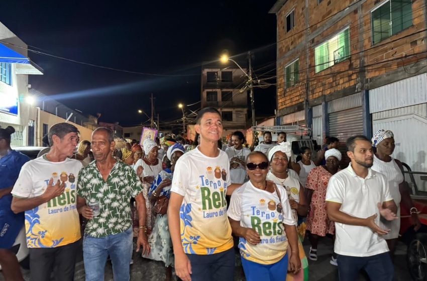 Desfiles de Terno de Reis dão início às manifestações culturais e religiosas do município