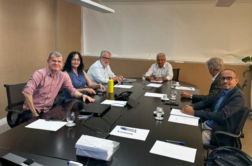  Prefeitura participa de encontro estratégico com Casal Civil de Salvador