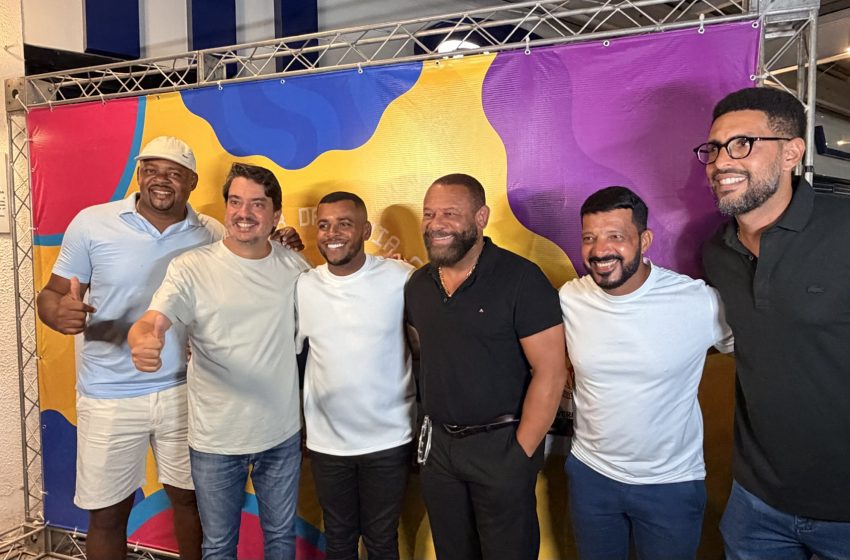  Pedro Tavares parabeniza Débora Regis e destaca sucesso histórico da Mica Lauro